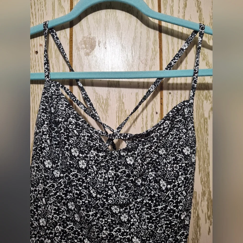 Hollister Black and White Floral Dress